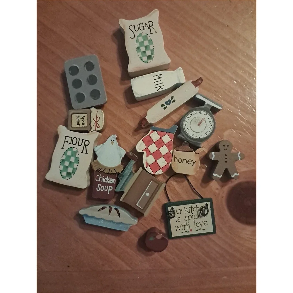 Vtg Trinket Shelf With Trinkets Curio 90s  Cottage Core Tea Pot Lot 16.  J16